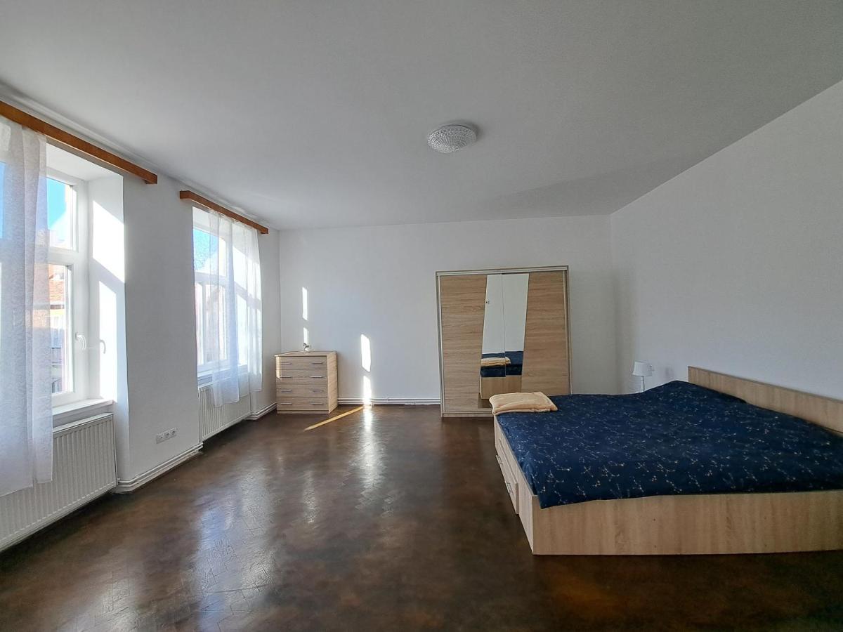 Cozy Apartment In The Heart Of Sibiu Exterior photo